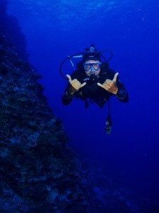 Diver off the Back Wall Molokini 
